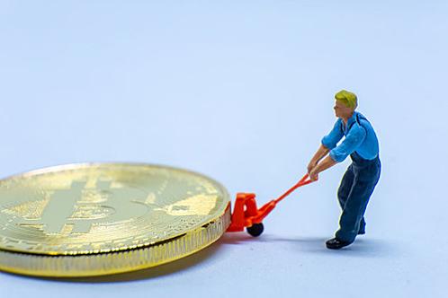 High-performance Bitcoin mining rigs in an eco-hosting environment